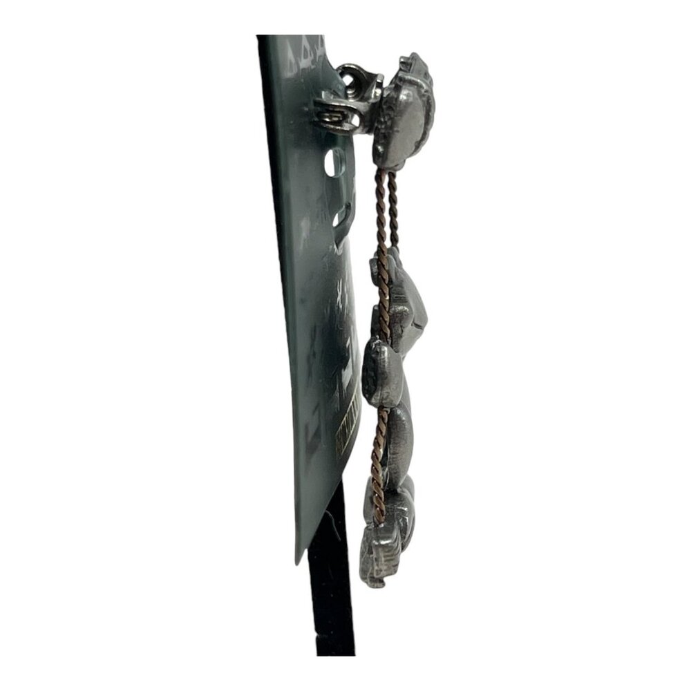 JJ Artifacts Frog On Rope Swing Silver Tone Articulated Pin Brooch 1986 Vintage - Picture 3 of 6
